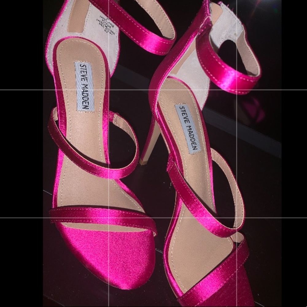 STEVE MADDEN HOT PINK HIGH HEELS